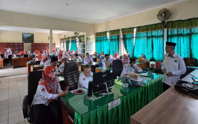 MAN 1 Pesawaran Gelar Sosialisasi dan Praktik Pengisian MAGIS EMISGTK